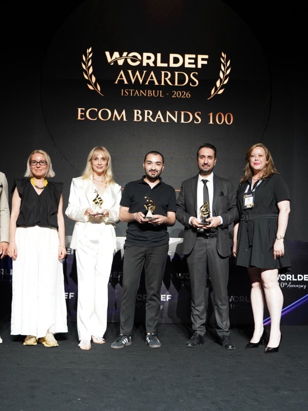 WORLDEF ISTANBUL’da ECOM BRANDS 100 Ödülleri Sahiplerini Buldu