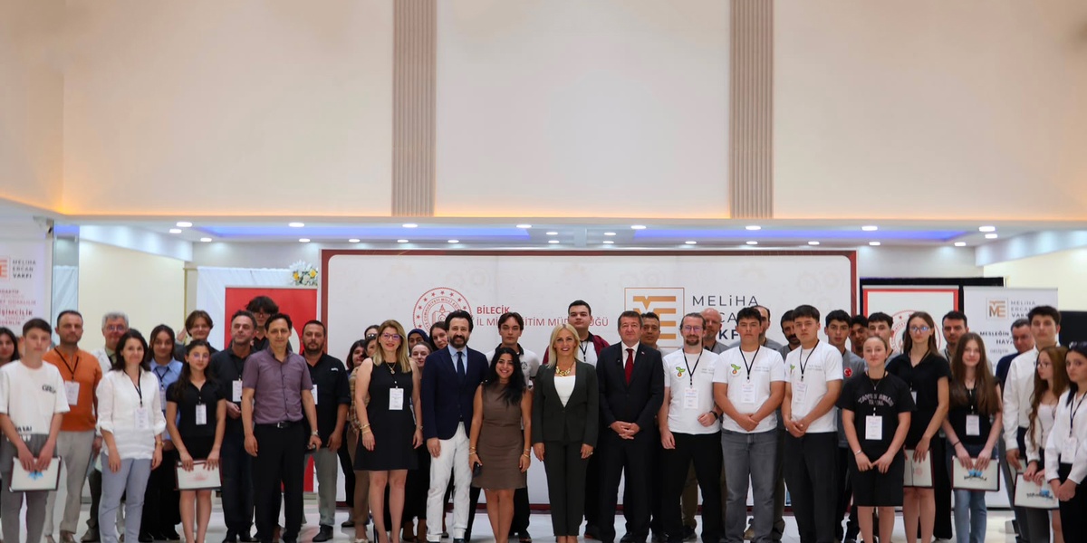 Gençler Teknoloji Odaklı Projeleriyle Mesleğin Yıldızları'nda Yarıştı