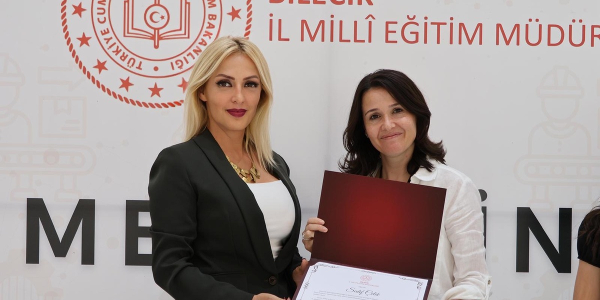 Gençler Teknoloji Odaklı Projeleriyle Mesleğin Yıldızları'nda Yarıştı