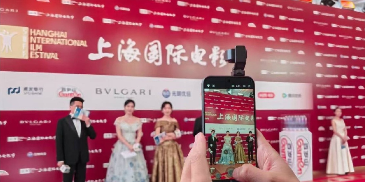 HONOR Robot Phone Sinema Dünyasına Yapay Zekayla Adım Attı